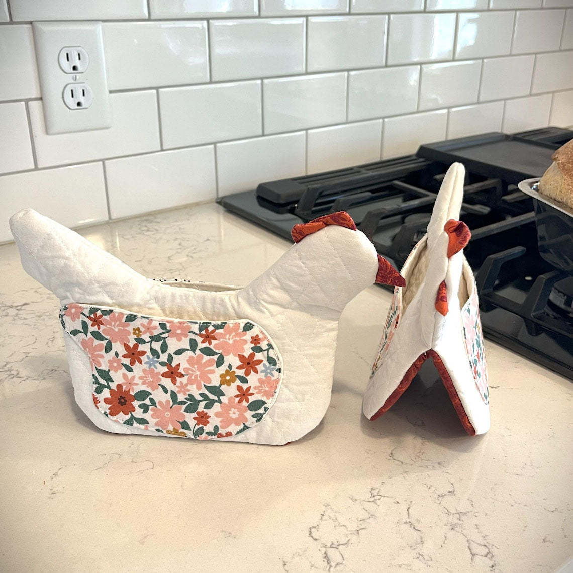 Original Henrietta Chicken Oven Mitt Sewing Pattern PDF - Beginner Quilted Potholder