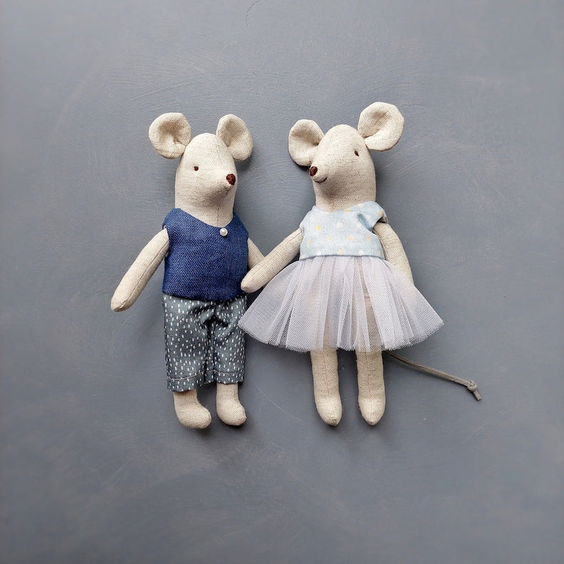 Small mouse sewing pattern: Mouse, dress, pants, vest PDF, English